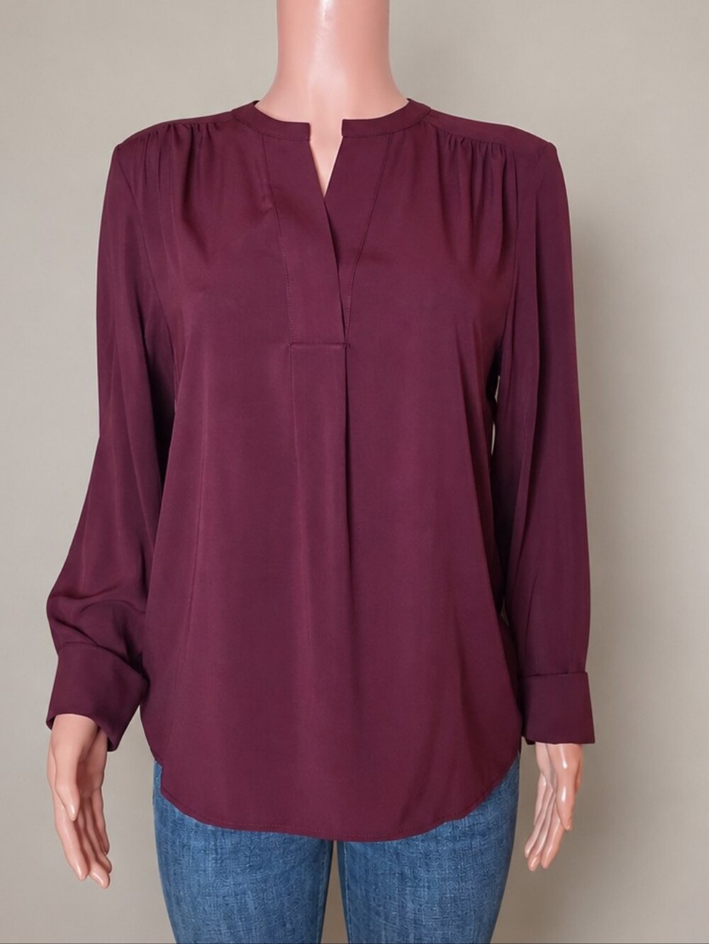 NWOT Calvin Klein Solid Crepe de Chine Split V-Neck Long Sleeve Blouse M